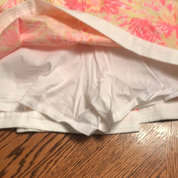 Lilly Pulitzer skort - Picture 3 of 3